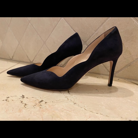 NAVY BLUE PRADA HEELS - Picture 3 of 4